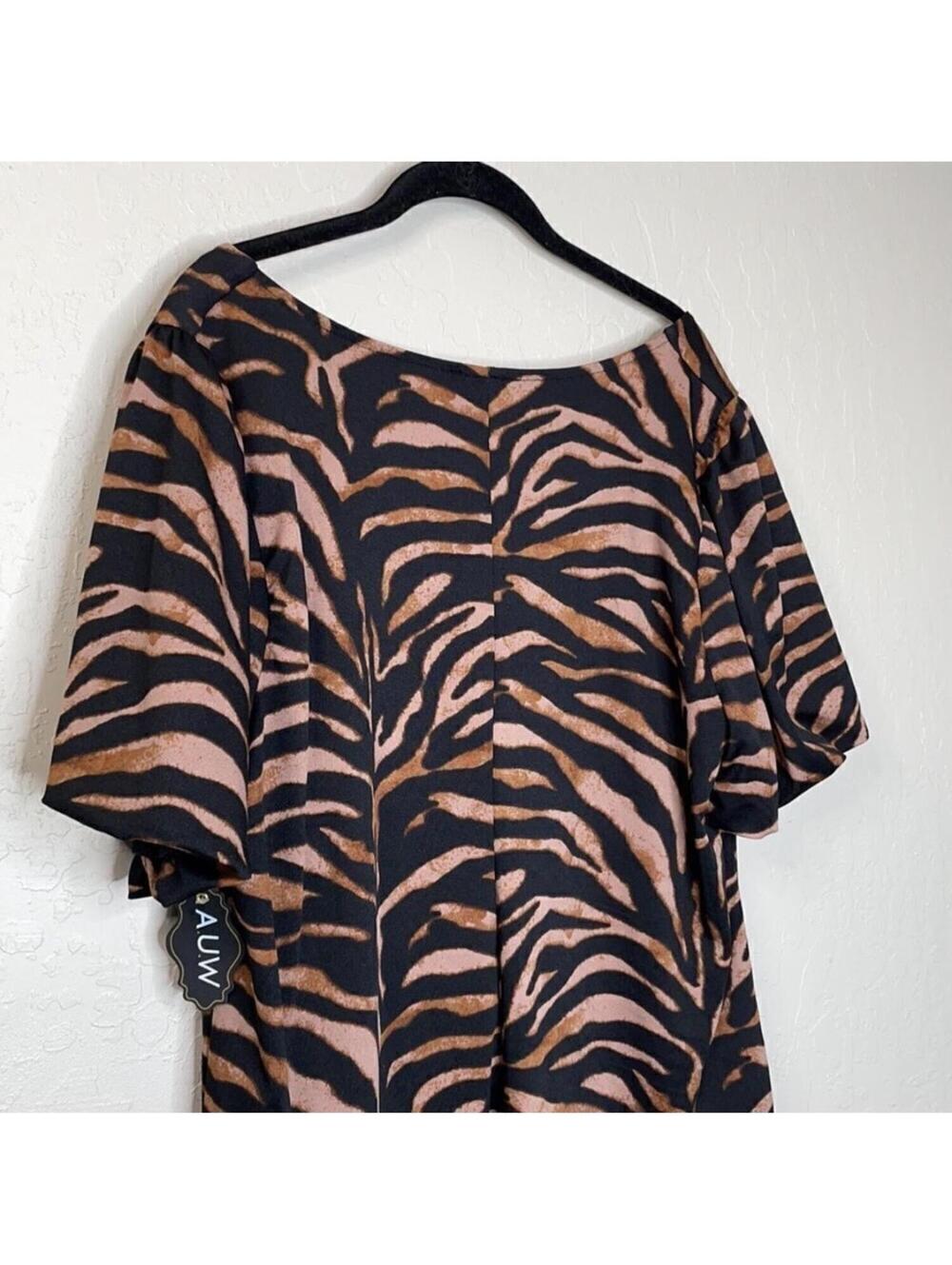 A.U.W leopard print blouse - Picture 4 of 7